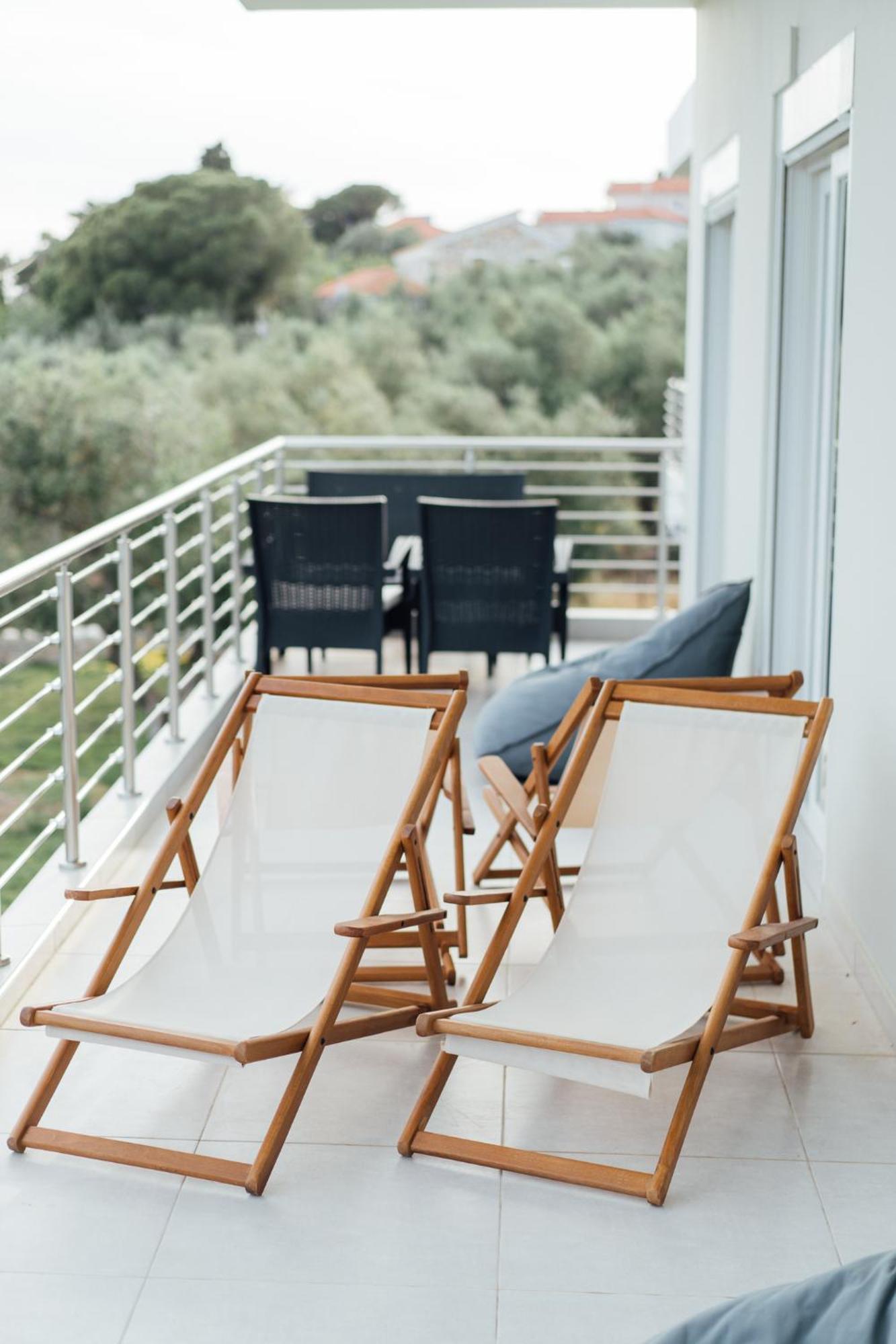 Blue Waves Luxury Suites By The Sea Plomari エクステリア 写真